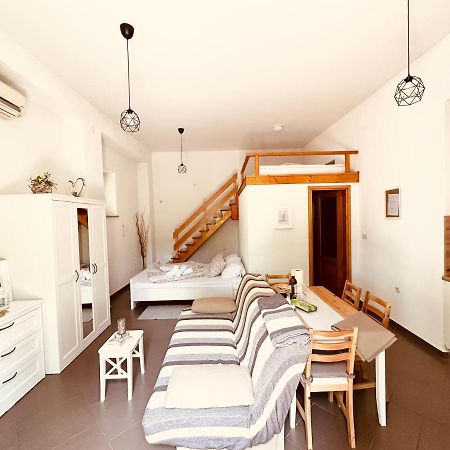 Apartment Paolo Senj  Exteriér fotografie